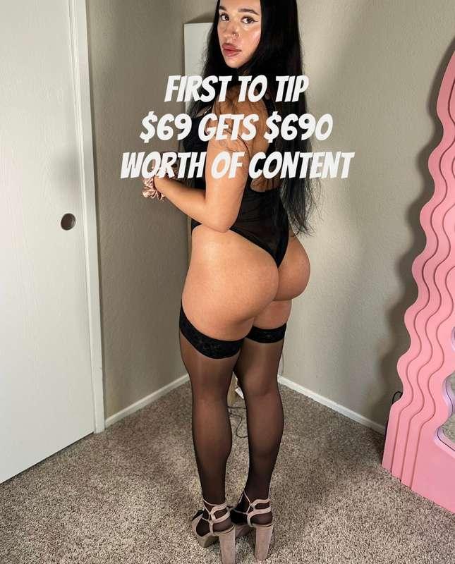 ONE FAN ONLY!!!!!😇 FIRST ONE TO TIP - $69 for UNCUT NUDE BUN..