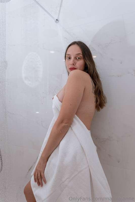 You’ll worship me the way I deserve. Now, let’s see if you’r..