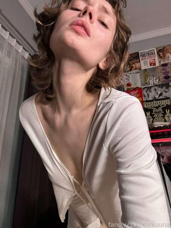 clothed or undressed, whichever one you like best 😋


#fyp #college #waifu #girlfriend #baby #daddysgirl #ddlg #young