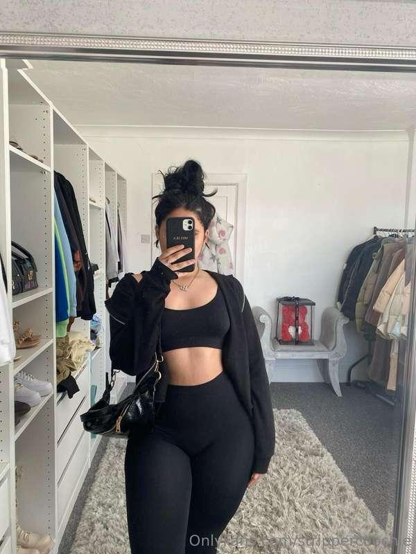 Which part of my body would you want to kiss the first babe?..