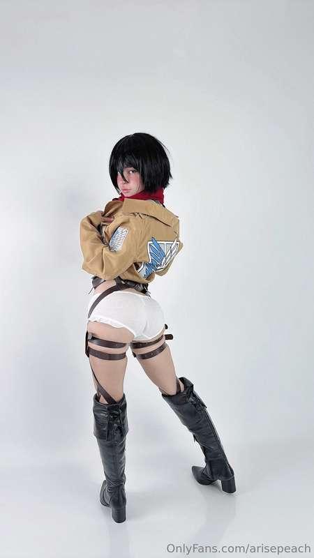 dm me if u loved my mikasa cosplay 😋