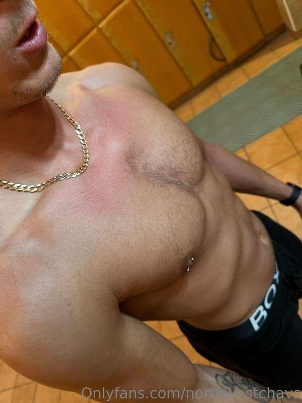 Come have a play before I get a shower 😈
Horny today lads!