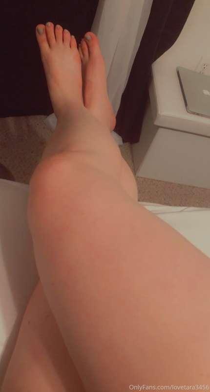 Goodnight to all of you feet freaks