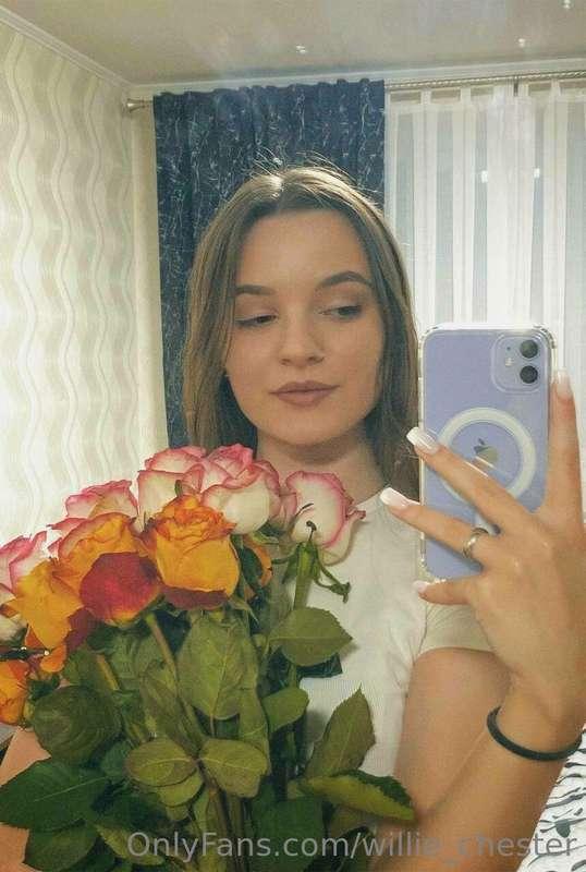 Today I received flowers from a mysterious stranger😁💐. Do yo..