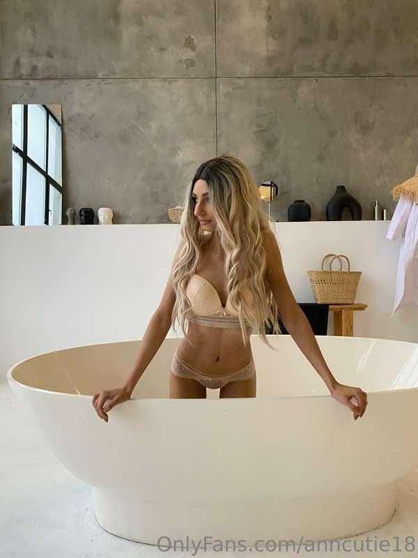 Let’s take a bath with me🛁🧽