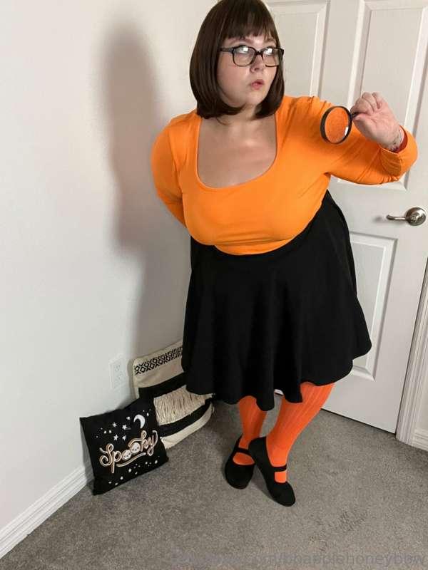 Checking to see who’s watching 🔎😈🎃
Make sure you swipe