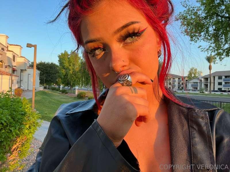 Happy Labor Day!! check ur messages👀🤭
