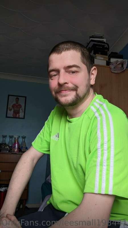 # ***Check out this Hot Guy👿*** @leesmall198441 Hi i’m new t..