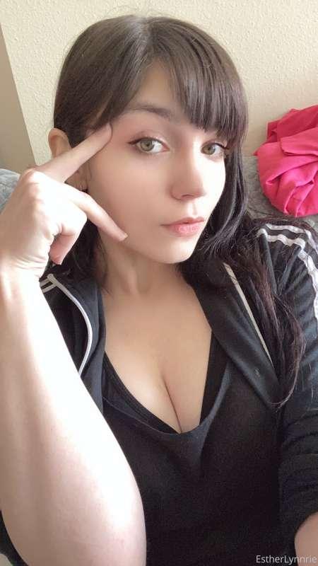 How’s everyone’s day? Can’t wait to make more content this w..