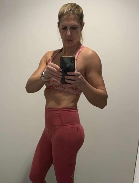 Do my delts look big in this?