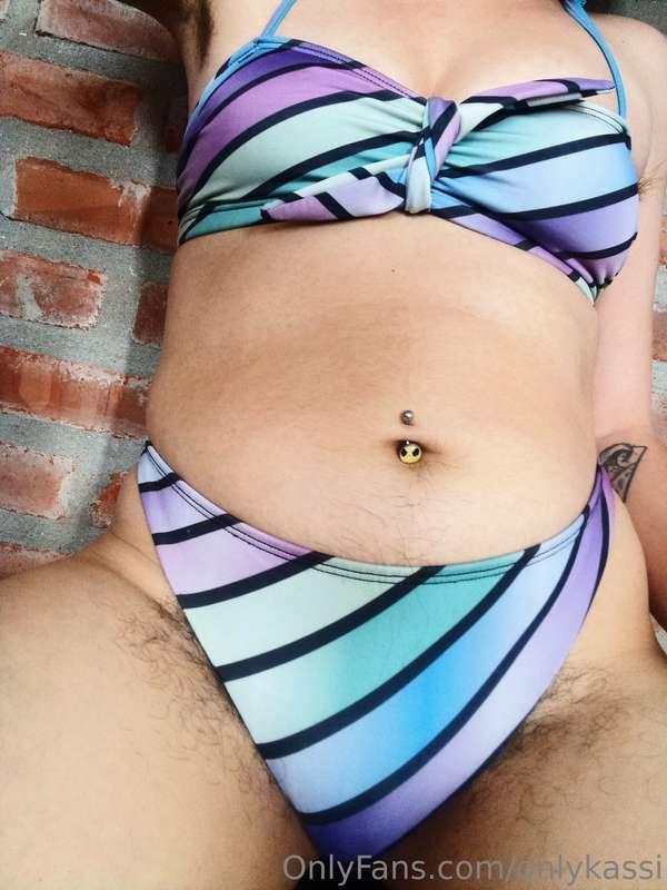 My favorite time of de year, when it is hotter🌡️and I wear l..