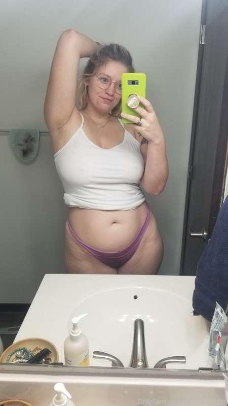 Good morning cutie 🥰 do you like my pajamas?