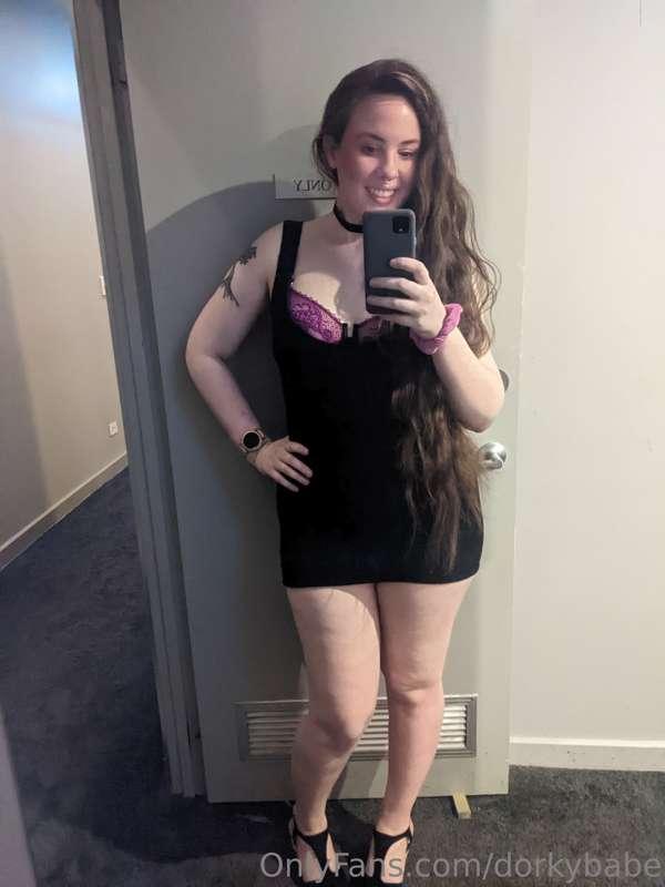 feeling very cute in my work uniform 😋