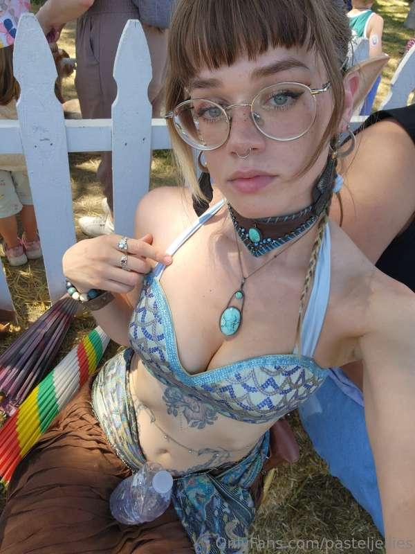 Hi guys no sexy selfie tn bc i still have some catching up t..