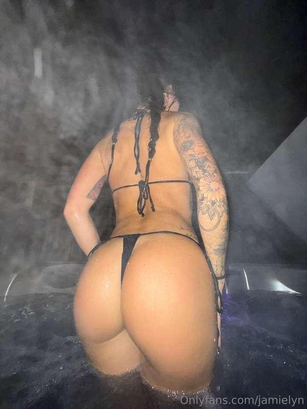 Rate my 🍑 on a scale of 1-10? I'd love to know what you thin..