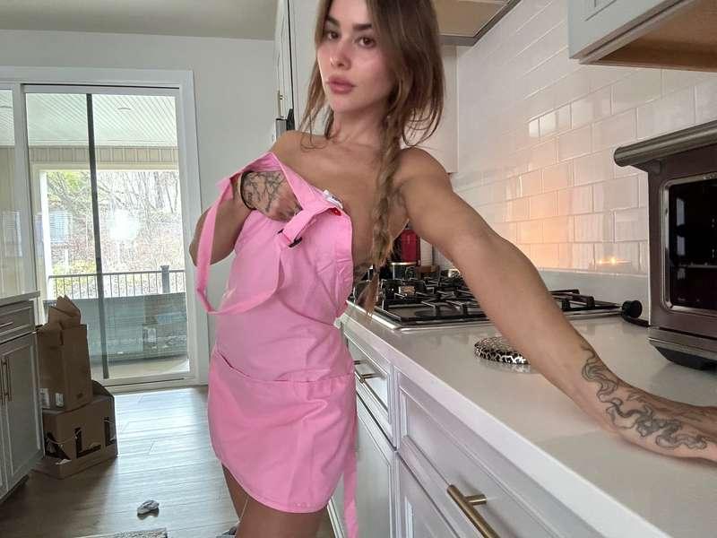 devorahroloff image #0