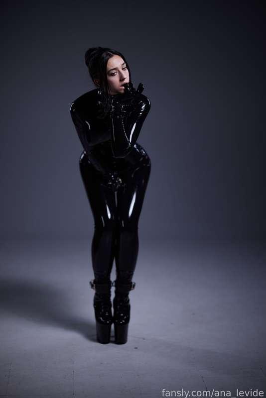 ana_levide image #236