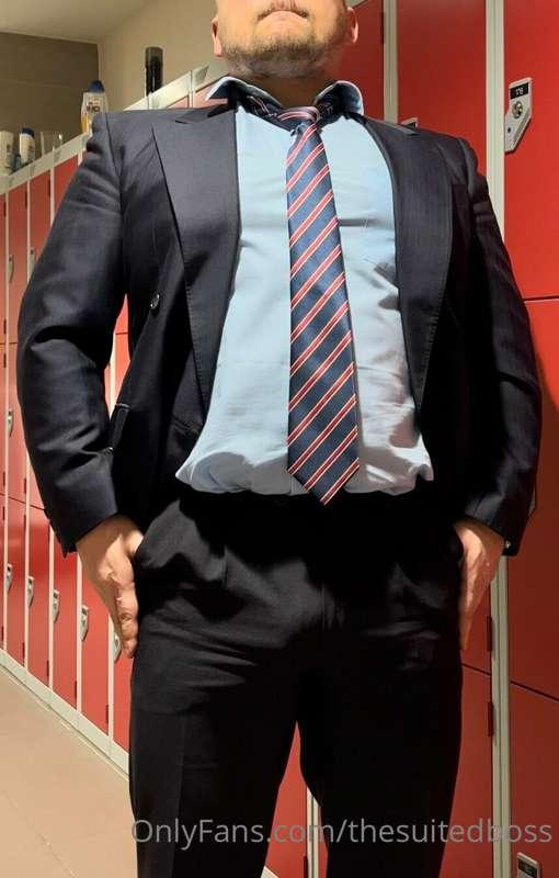 thesuitedboss image #3