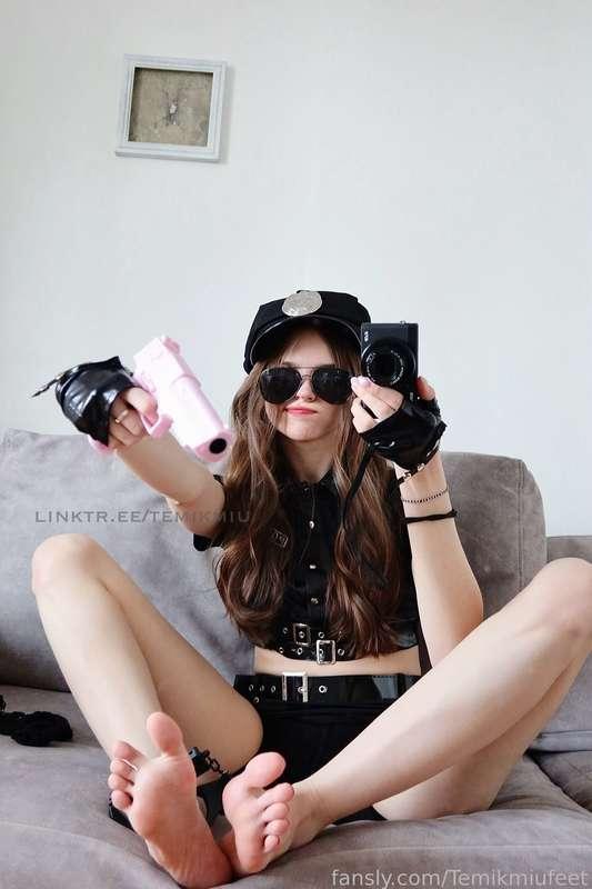 temikmiufeet image #1