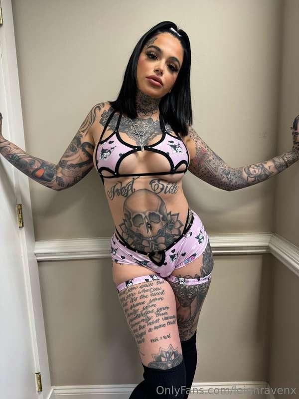 I put this on just to take it off for you. Tap in. 😘🔥