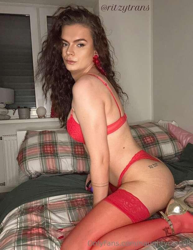 ## @ritzytrans 🏳️‍🌈🏳️‍⚧️ 𝒊𝒔 𝒂 𝒃𝒆𝒂𝒖𝒕𝒊𝒇𝒖𝒍 𝑻𝒔 𝒒𝒖𝒆𝒆𝒏 𝒘𝒊𝒕𝒉 𝒉𝒊𝒈𝒉 𝒔..