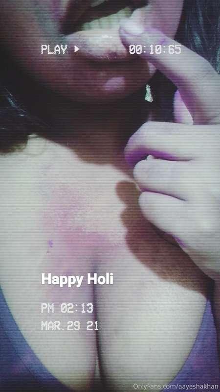 Happy ass Holi 😂