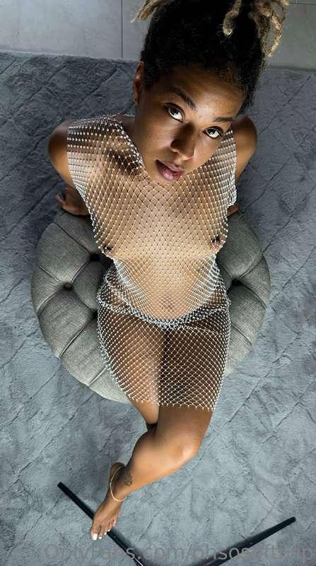 Do you think i'm sexy in this outfit?😏