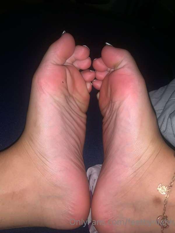 Fresh out the salon soles and toes 😍