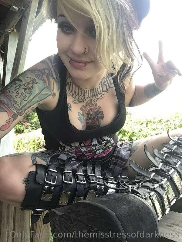 themisstressofdarkness image #0