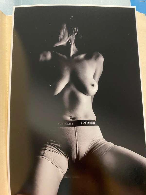 A professional photoshoot I did before Christmas. Should I d..