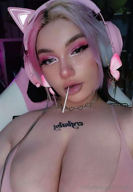 Hot and bothered ❤️‍🔥