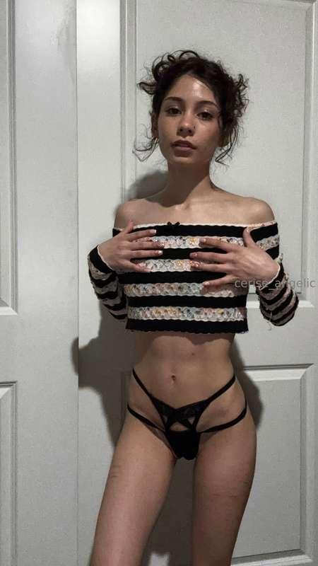 grainy test shot from last night. i need to go lingerie shop..