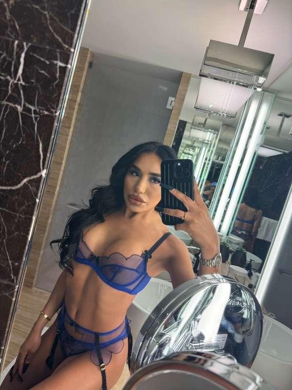 Who wants this set?🤭 DM!