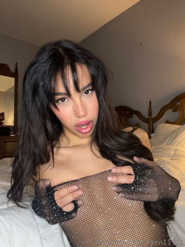 do you want me to move my handss? 🥰
