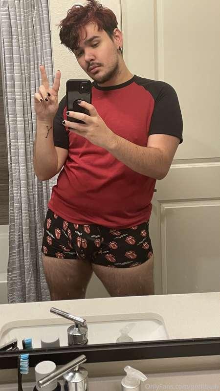 Filming with a nerd tomorrow. Leave ideas below. 😈