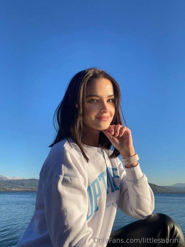 The depraved @linda_pureee ❤️ ran away from schоol and is re..