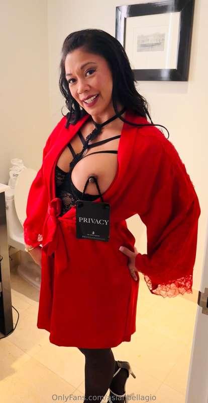 I think you’ll need some “privacy,” 🤭 while you watch this P..