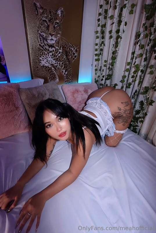 How’s the view [f]rom back there 🥵💞