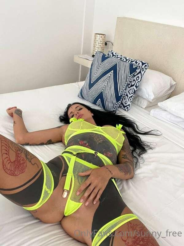 Waiting for you on my VIP 🔞 account. The hottest and uncenso..