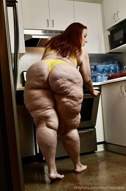 kourtneycakes image #6