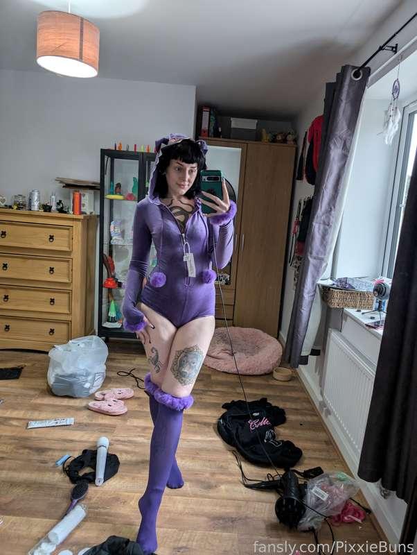 It's my birthday next week 🥹💖

#pokemon #bodysuit #cosplay #nerdy #gamer #tattoos #alt #socks #altgirl #bigthighs