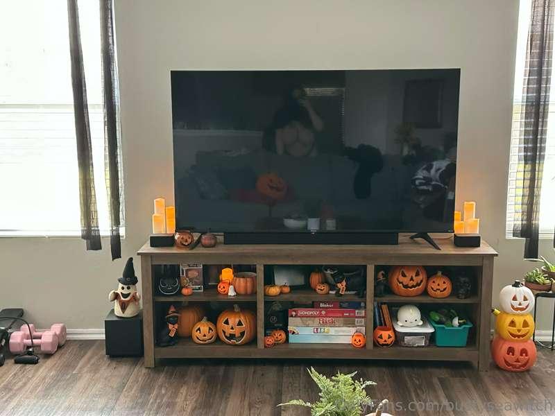Do you like my pumpkins? 👀🎃🎃