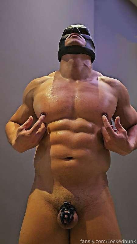 lockedhunk image #0
