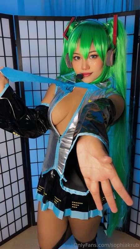 Miku!! Do you like this cosplay?