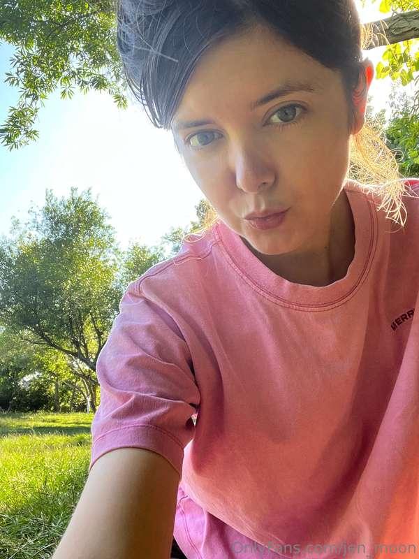 Love feeling this summer sunshine on my skin.. 🌞 