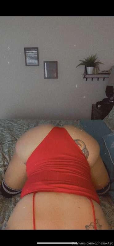 Would you be rough or gentle with me from behind 🥵
