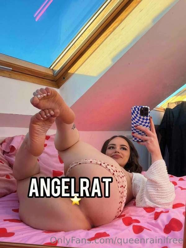 @AngelRat POSTS UNCENSORED FILTH EVERY DAY 🥵😈

⚠️ FREE PUSSY..