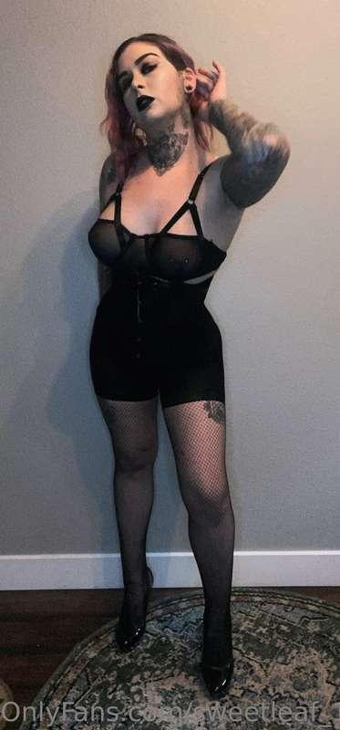 Feeling this outfit