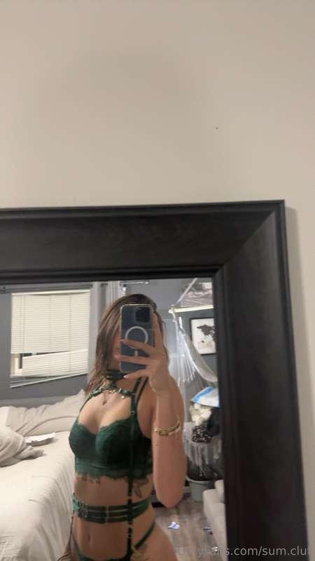 Come undress me💚