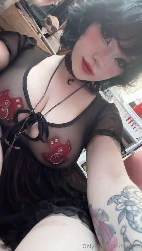 POV I'm stealing your kidneys and you wake up in the middle ..